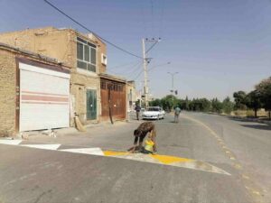 🚧 اجرای رنگ آمیزی سرعتگیرهای سطح شهر
